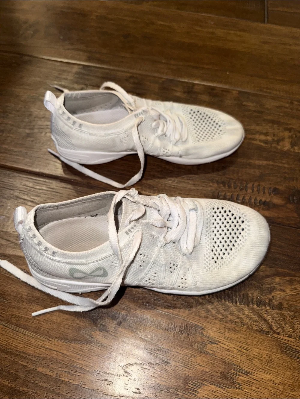 NFINITY comfortable white